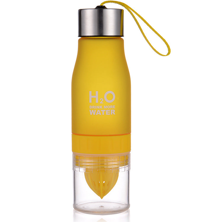 クリスマスギフト 650ml インフューザー ウォーターボトル プラスチック フルーツインフュージョン 子供用 ドリンク アウトドア スポーツボトル ジュース レモン ポータブルケトル