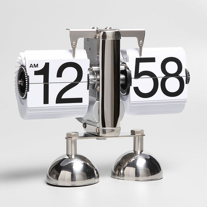 小型バランス自動シングルフットダブルフットページめくりテーブルクロックデスクベッドサイドテーブルクロッククラシッククリエイティブクロックメタル振り子時計