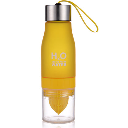 クリスマスギフト 650ml インフューザー ウォーターボトル プラスチック フルーツインフュージョン 子供用 ドリンク アウトドア スポーツボトル ジュース レモン ポータブルケトル