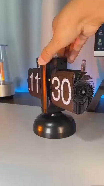 小型バランス自動シングルフットダブルフットページめくりテーブルクロックデスクベッドサイドテーブルクロッククラシッククリエイティブクロックメタル振り子時計